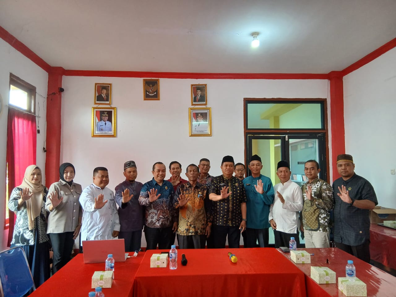 FGD Revitalisasi Aksara Arab Melayu sebagai Warisan Tamadun Islam Kalimantan Barat di Disdikbud Sambas